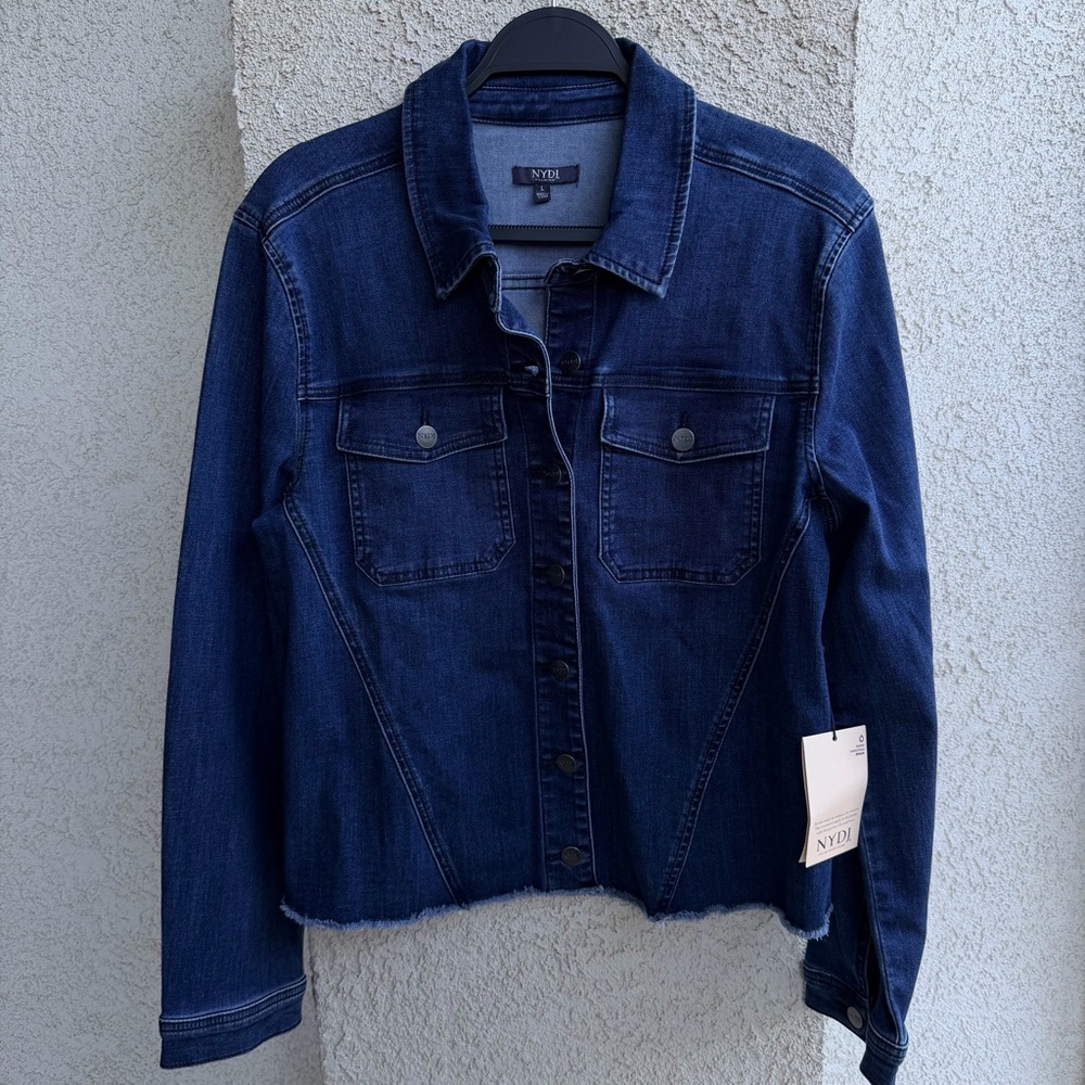NWT 💙 NYDJ Frayed Hem Stretch Dark Blue Denim Jean Trucker Jacket, Size L